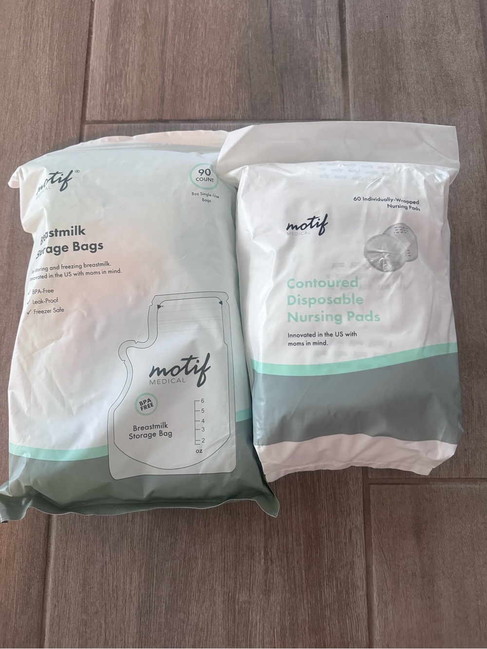 Set- breastmilk storage bags 90 count 8 ounce bag & 60 individual nursing pads
